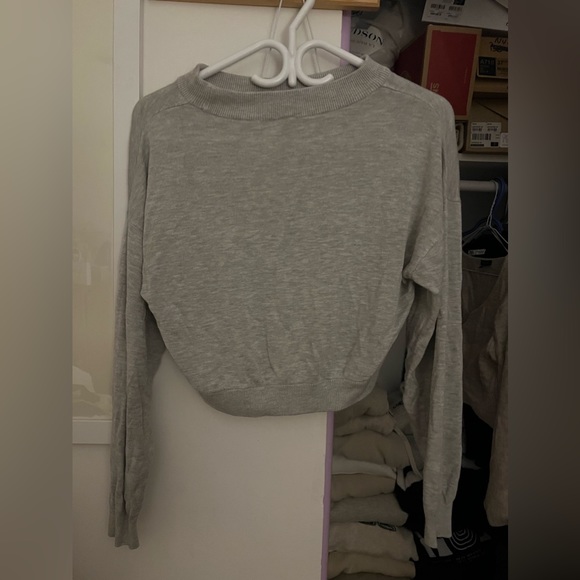h&m grey cropped sweater small - Picture 1 of 1